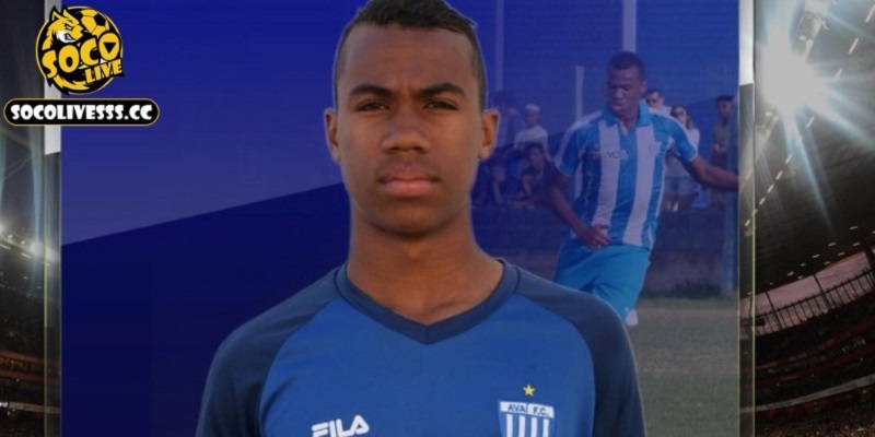 Gabriel Magalhaes có sự nghiệp cầu thủ trẻ tương đối khiêm tốn